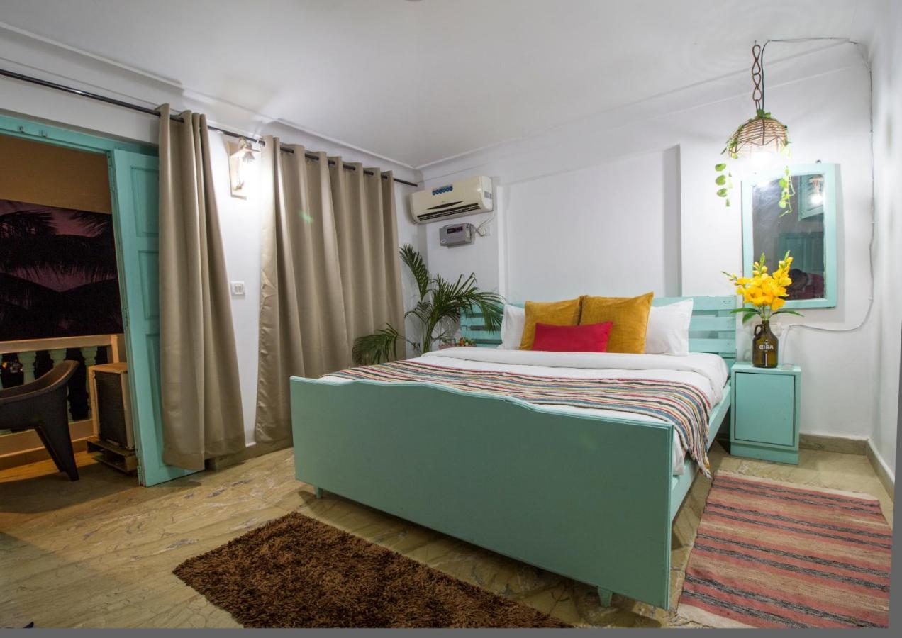 The Turquoiise House Hotel Morjim Eksteriør billede